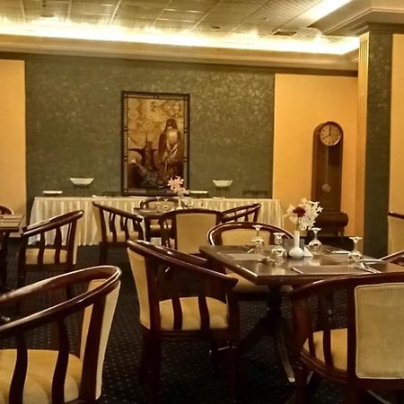 Aliqbal Hotel アル・コバール エクステリア 写真