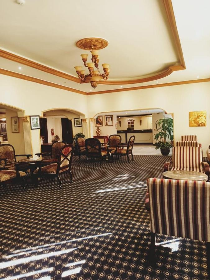 Aliqbal Hotel アル・コバール エクステリア 写真