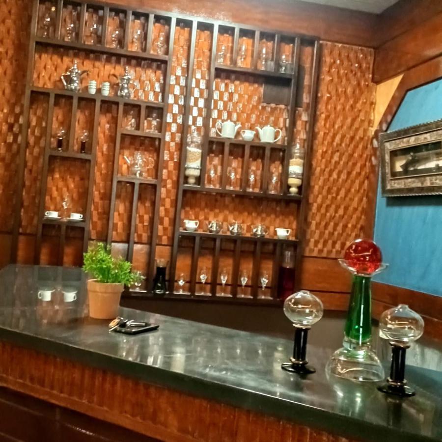 Aliqbal Hotel アル・コバール エクステリア 写真